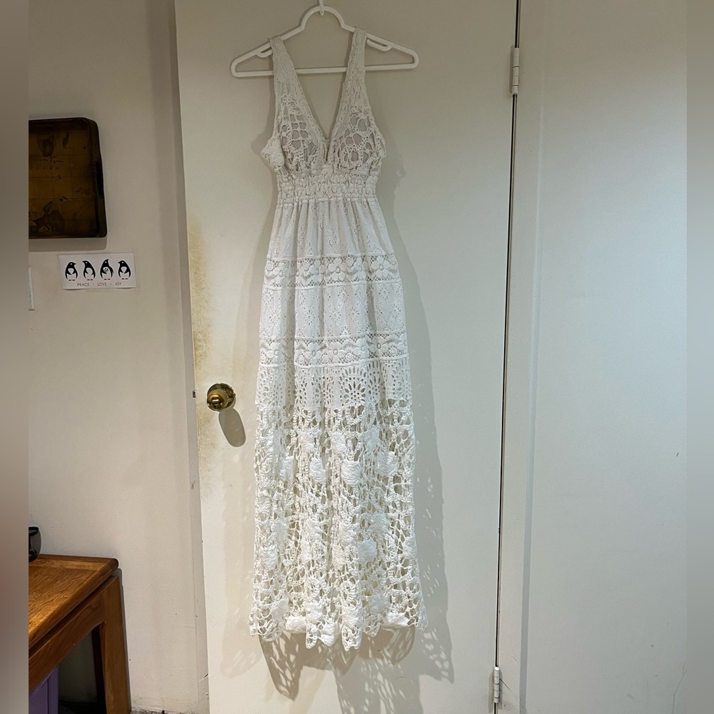 Temptation Positano Lace V Neck Floral Maxi Dress. - Picture 3 of 12